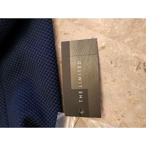 The Limited NWT structured waffle texture navy blazer - Picture 11 of 11